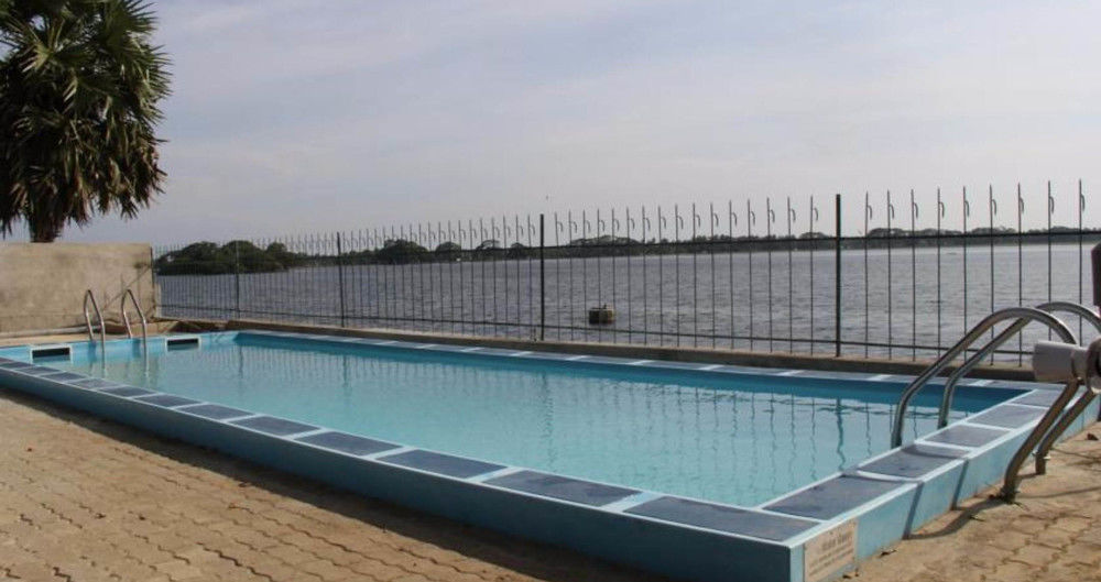 Lake Wind Hotel Tissamaharama Exteriör bild